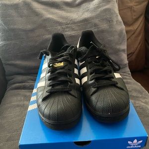 Men’s Superstar Shoes